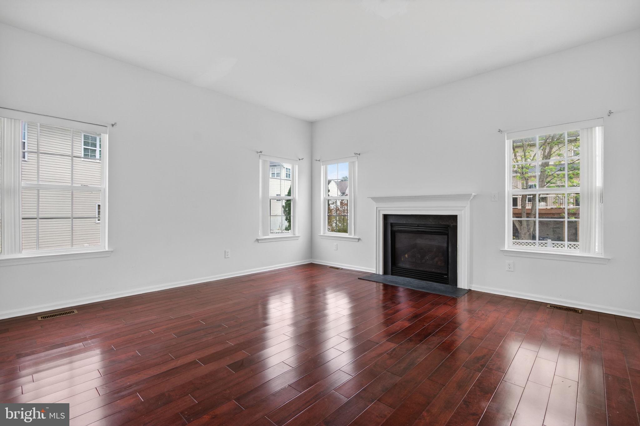 34 HILL FARM WAY