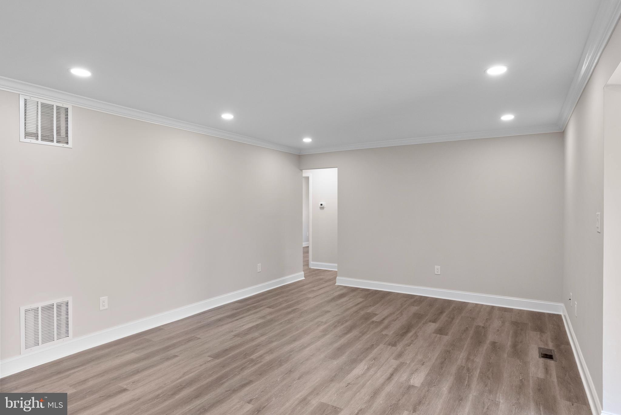 23 UXBRIDGE PLACE