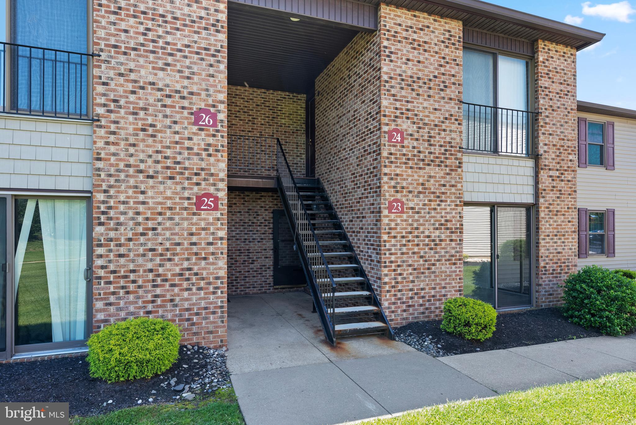 23 UXBRIDGE PLACE