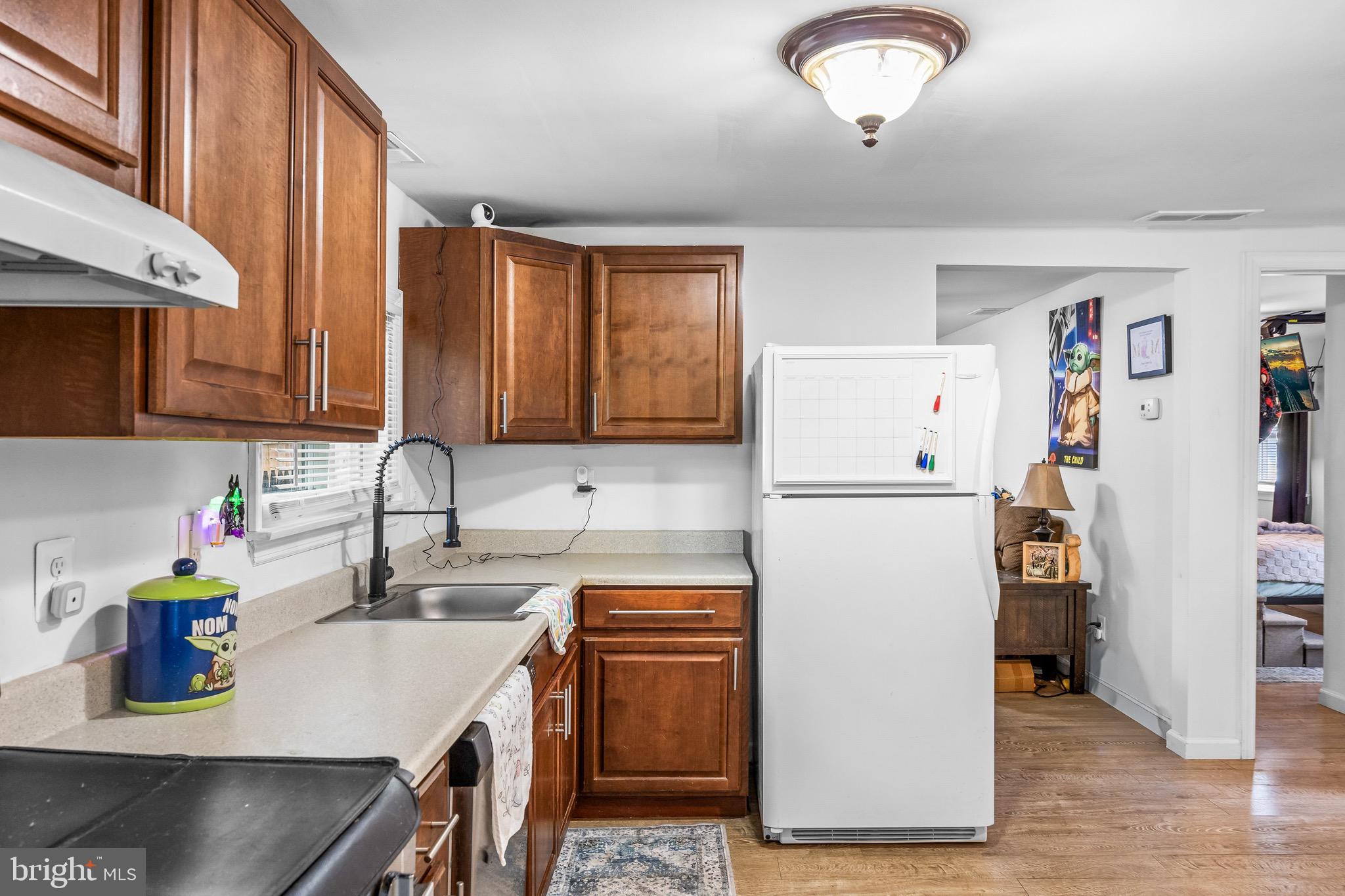 59 W 1ST AVENUE