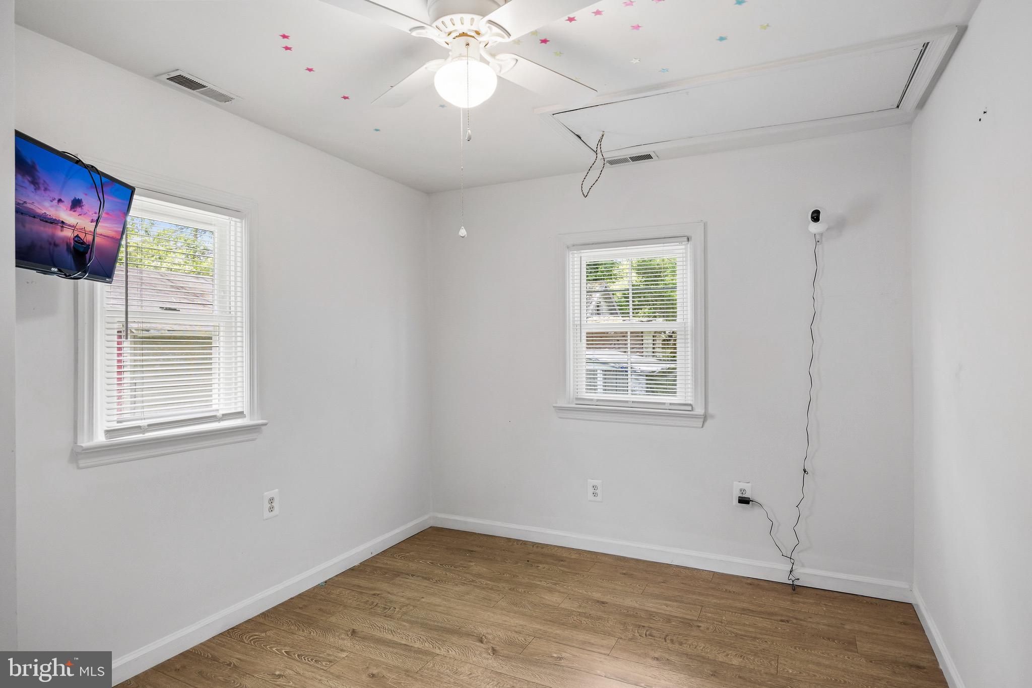 59 W 1ST AVENUE