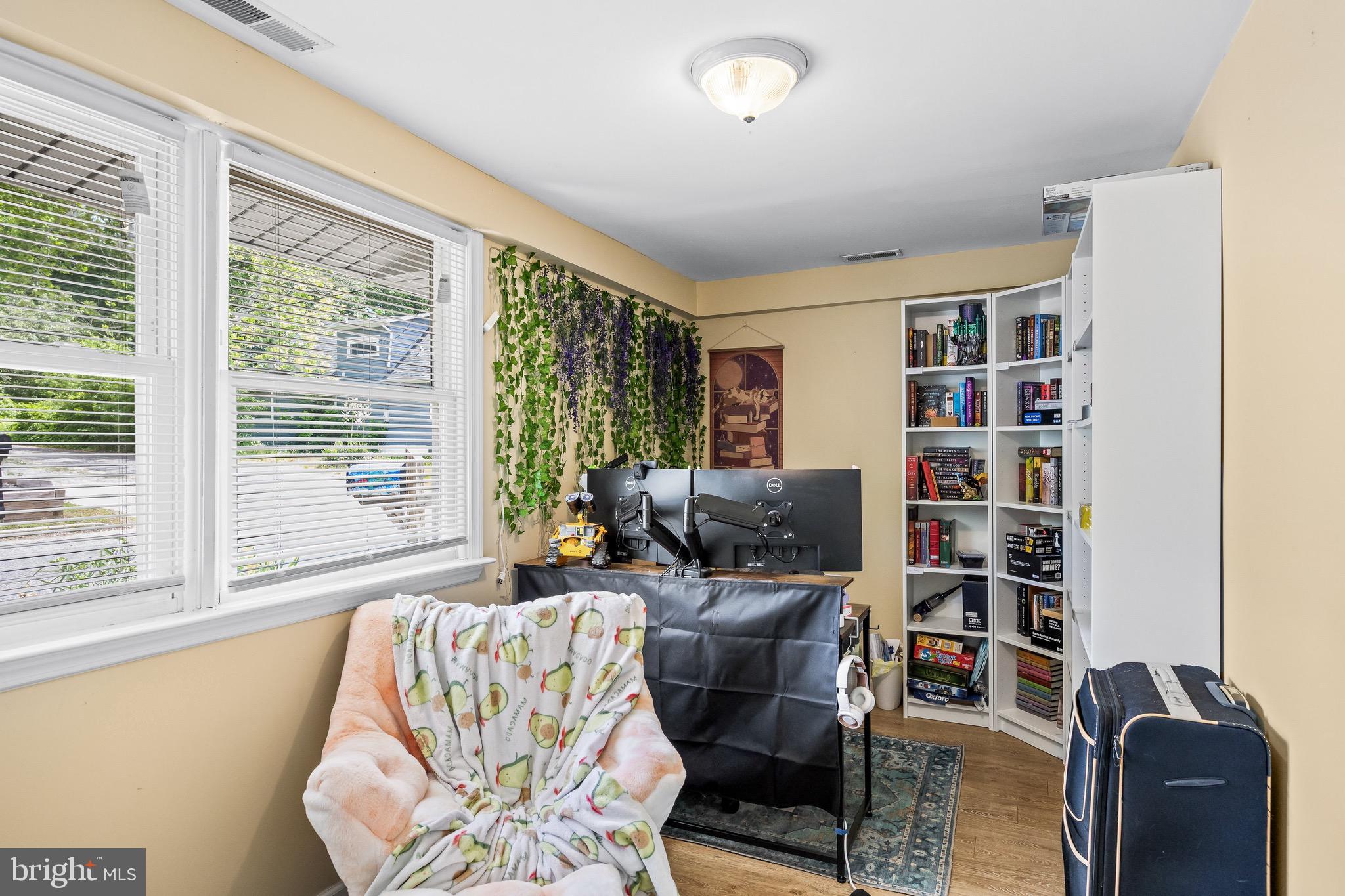 59 W 1ST AVENUE
