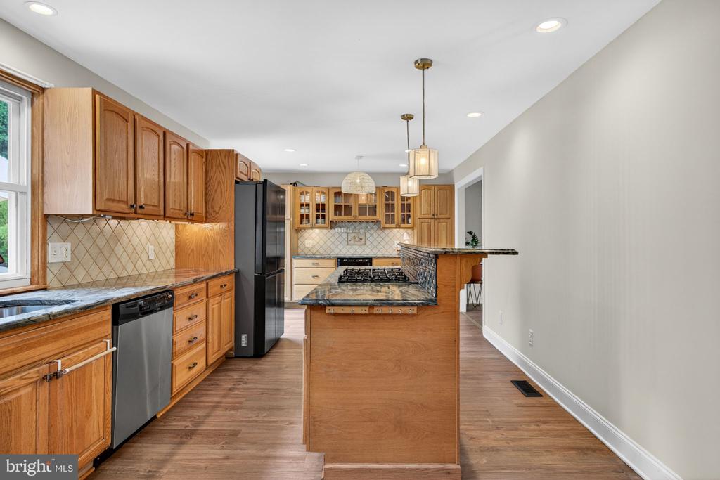 46 GREENWOOD DRIVE