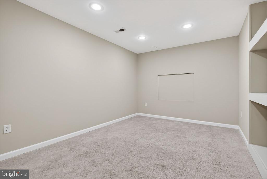 323 KESWICK DRIVE