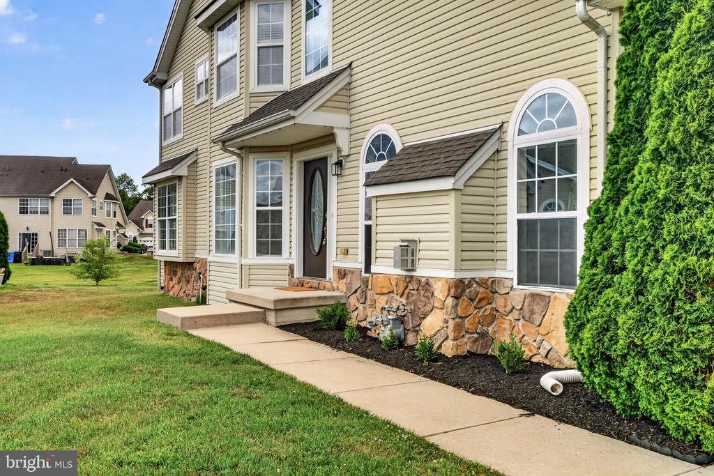 323 KESWICK DRIVE