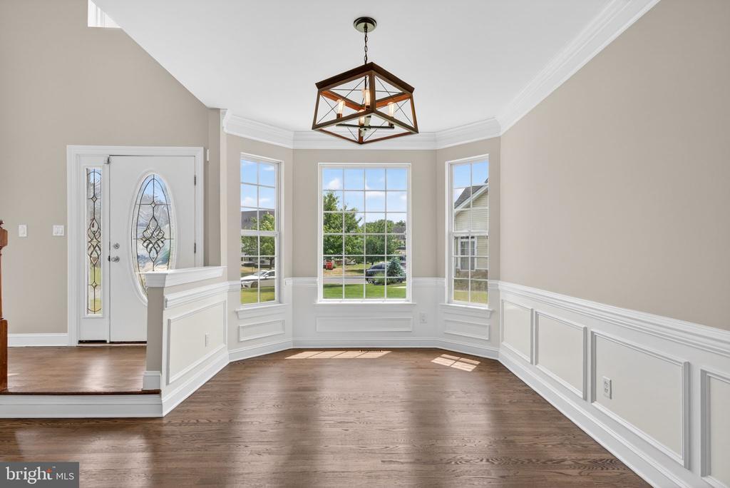 323 KESWICK DRIVE