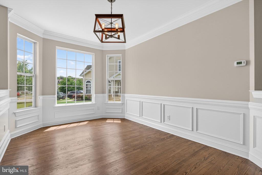 323 KESWICK DRIVE
