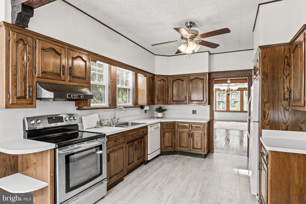 127 HURFFVILLE GRENLOCH ROAD