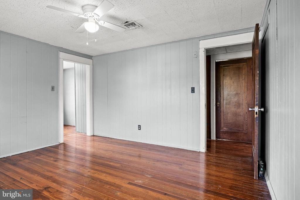 127 HURFFVILLE GRENLOCH ROAD