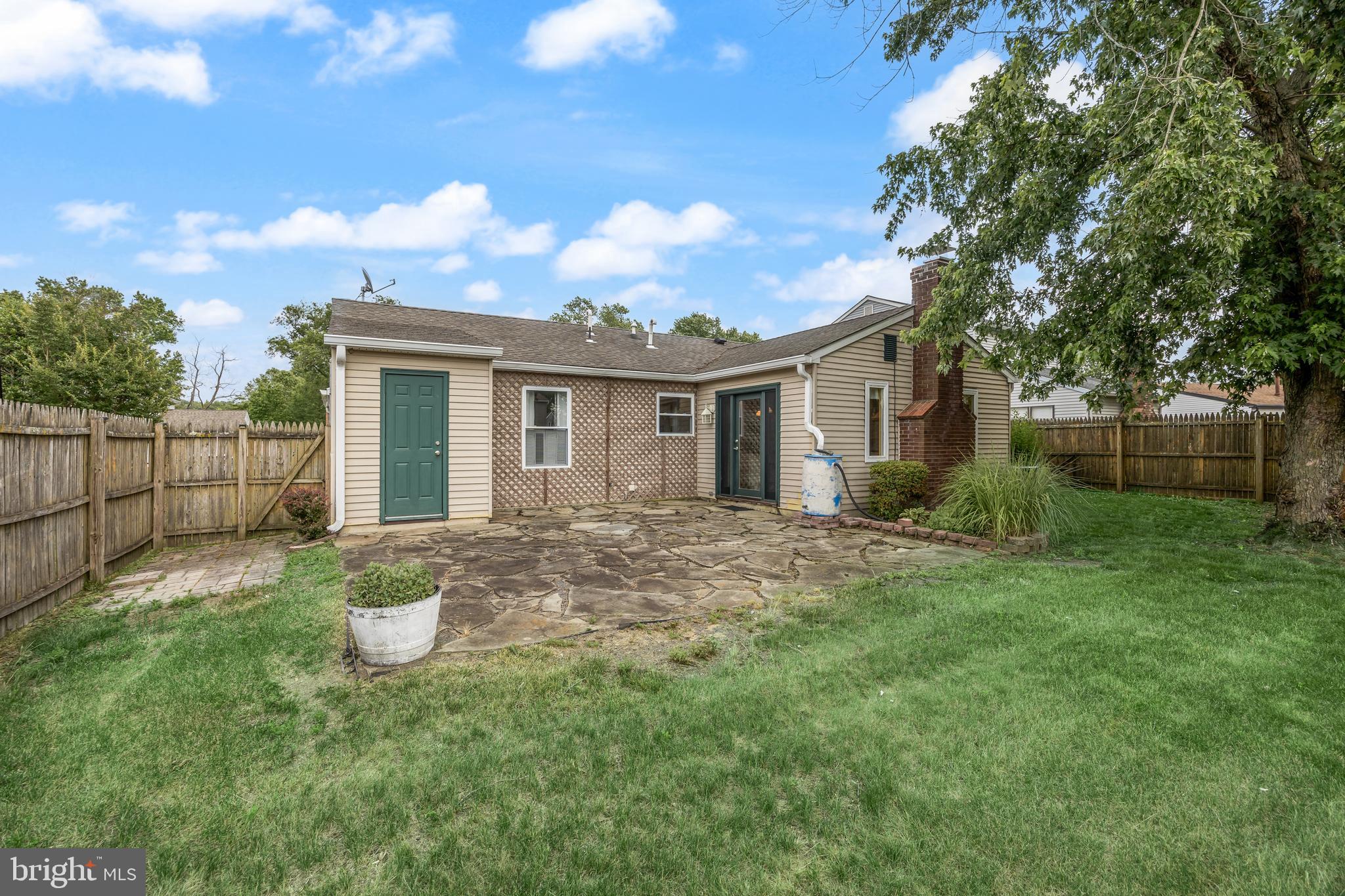 118 E ROBINS RUN E