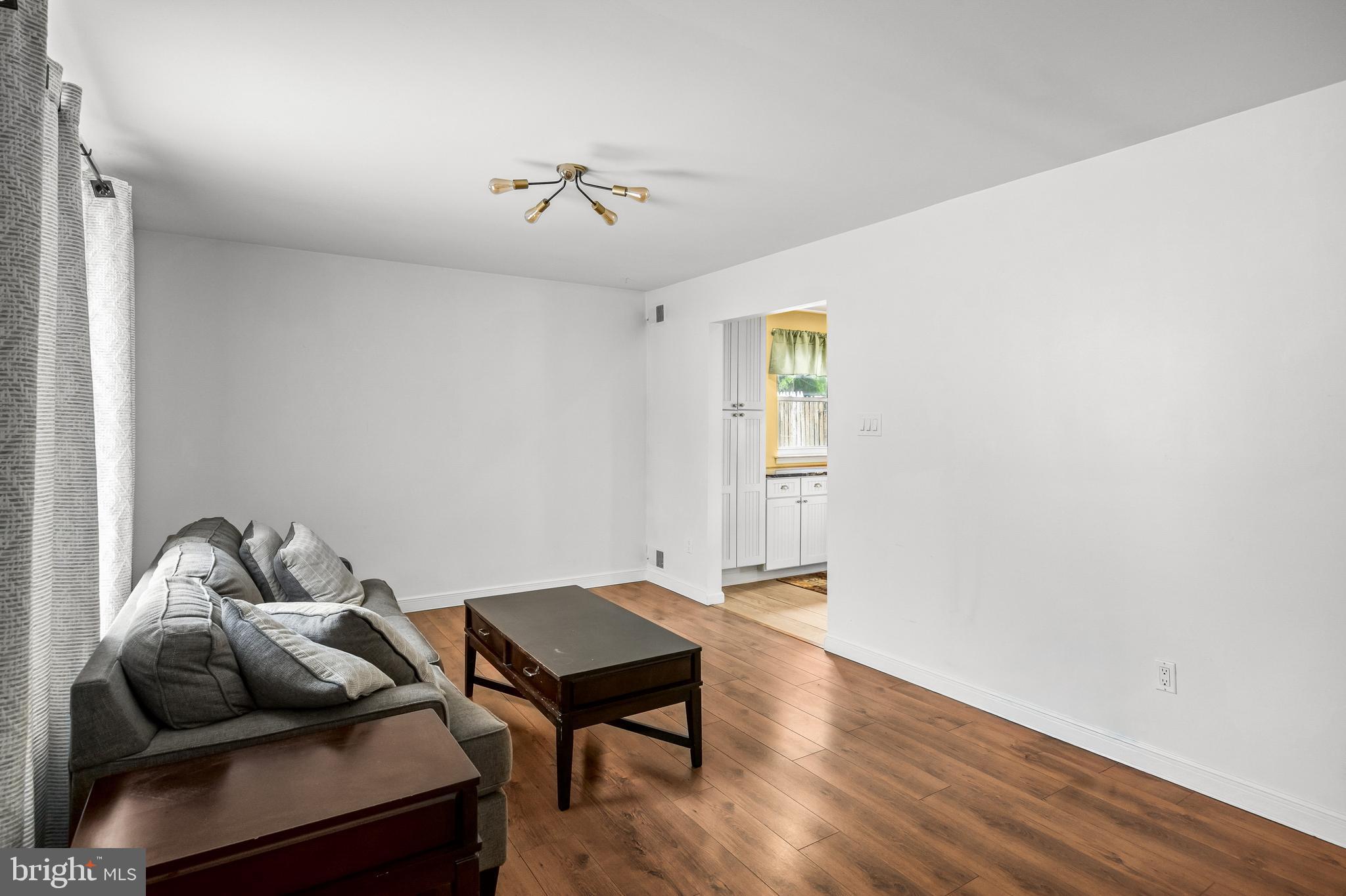 118 E ROBINS RUN E