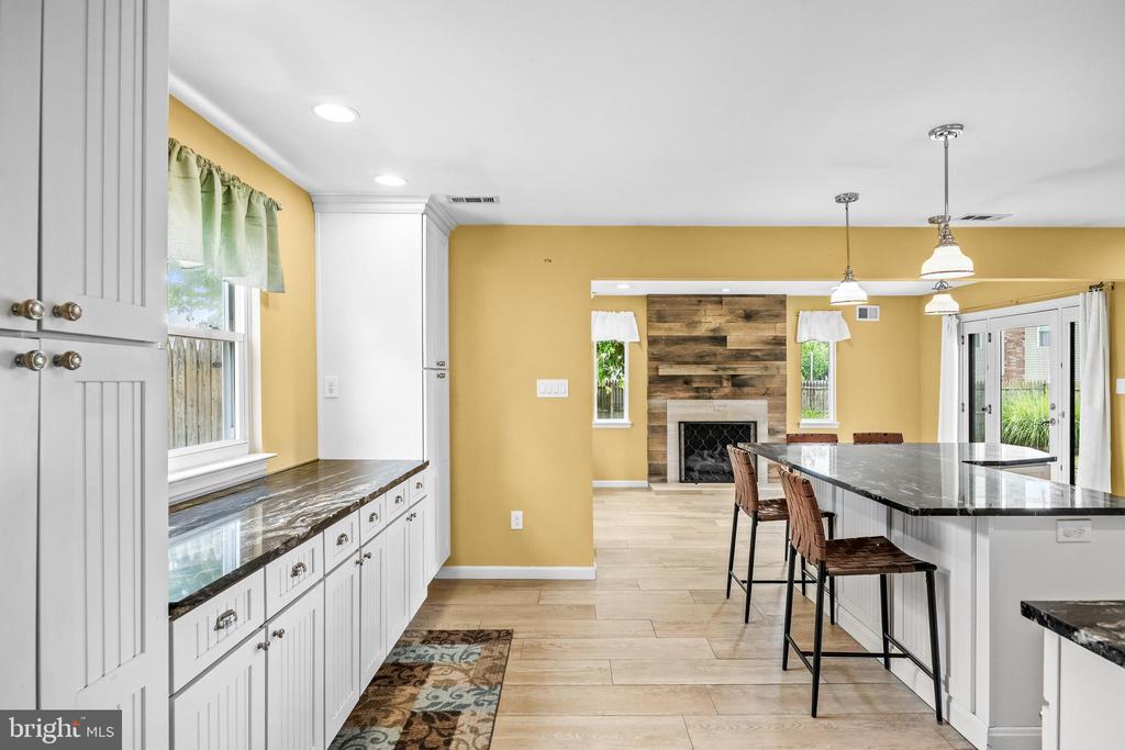 118 E ROBINS RUN E