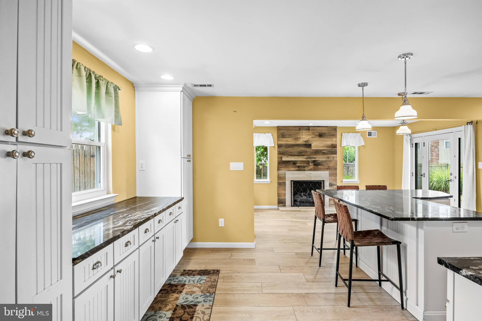 118 E ROBINS RUN E