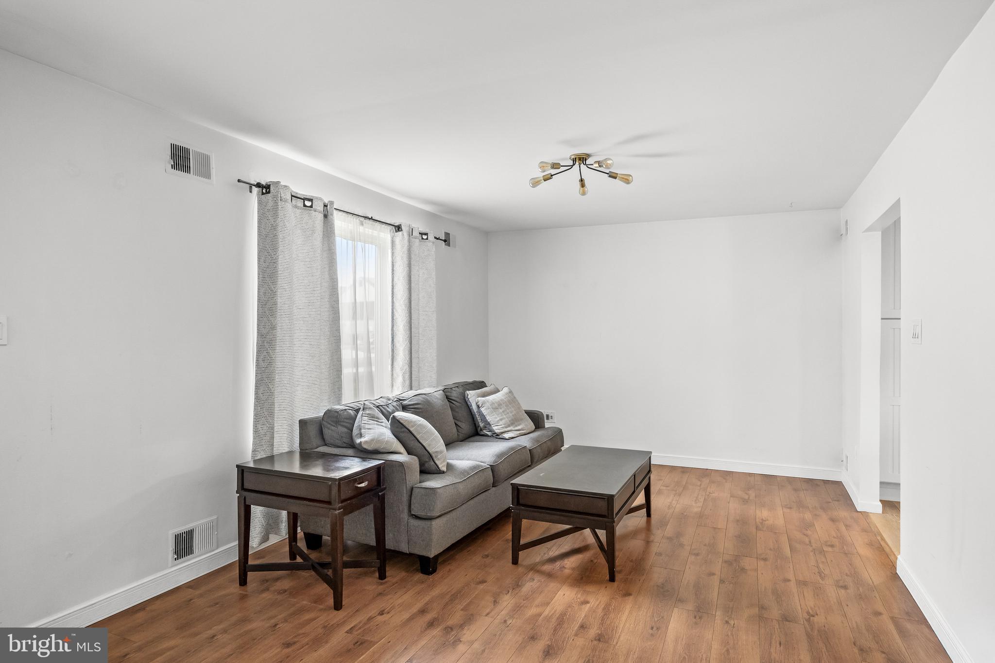 118 E ROBINS RUN E