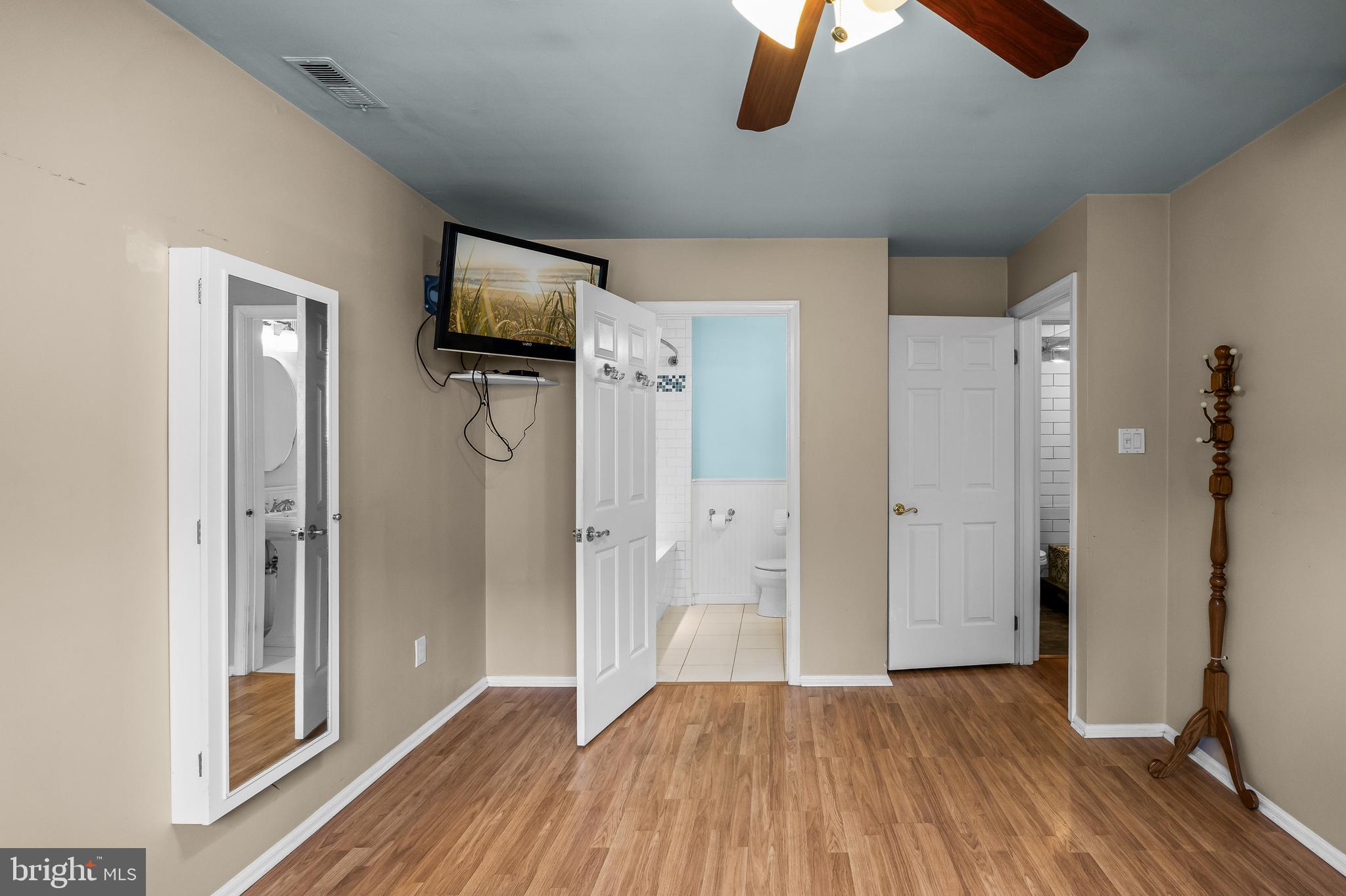 118 E ROBINS RUN E