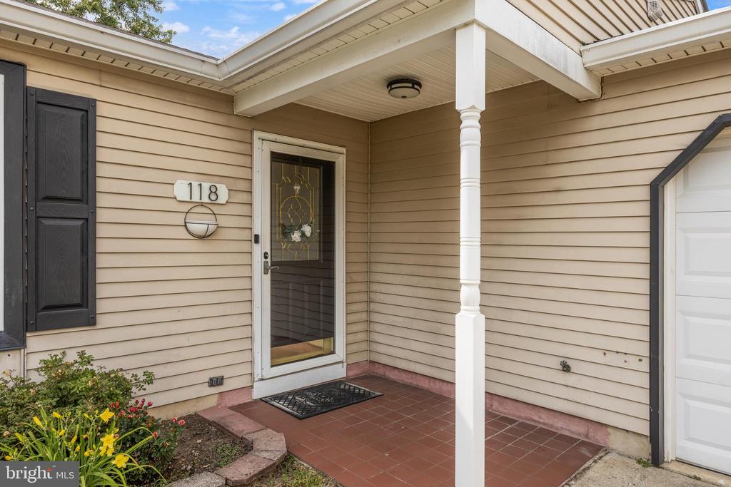 118 E ROBINS RUN E