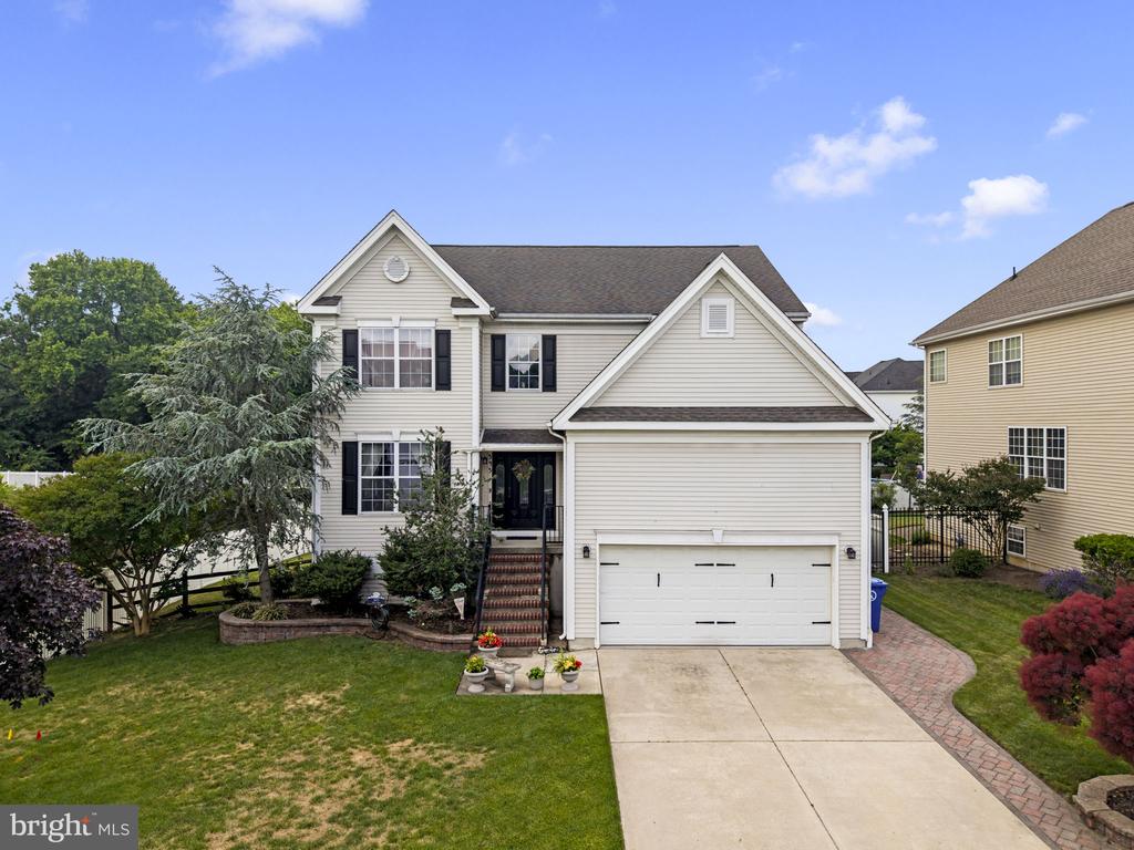 545 SAXON