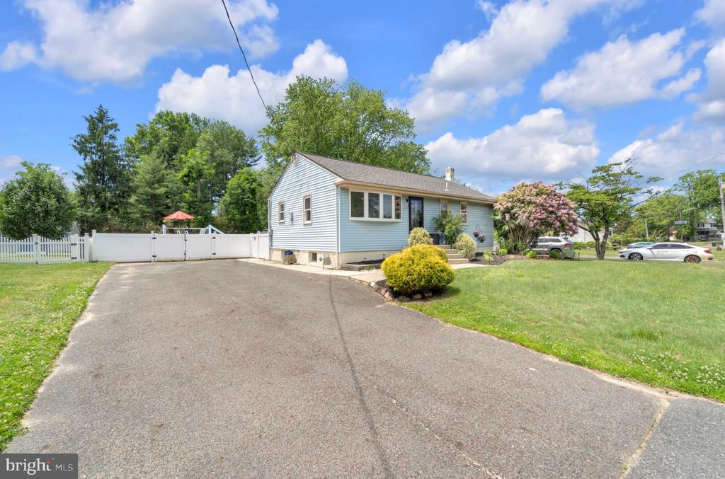 1181 Byrd Dr, -6035, United States