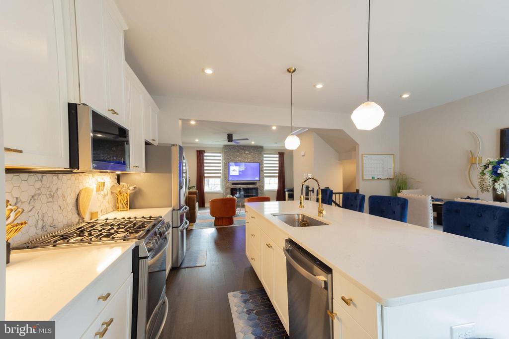 112 PINNACLE PLACE