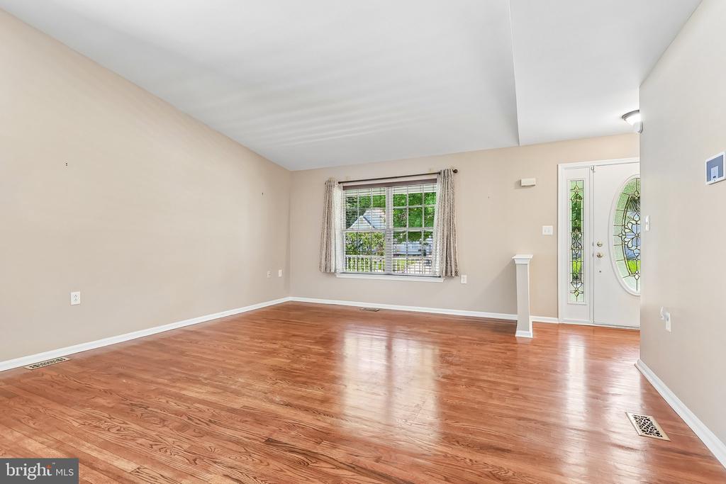 779 CHICKORY TRAIL