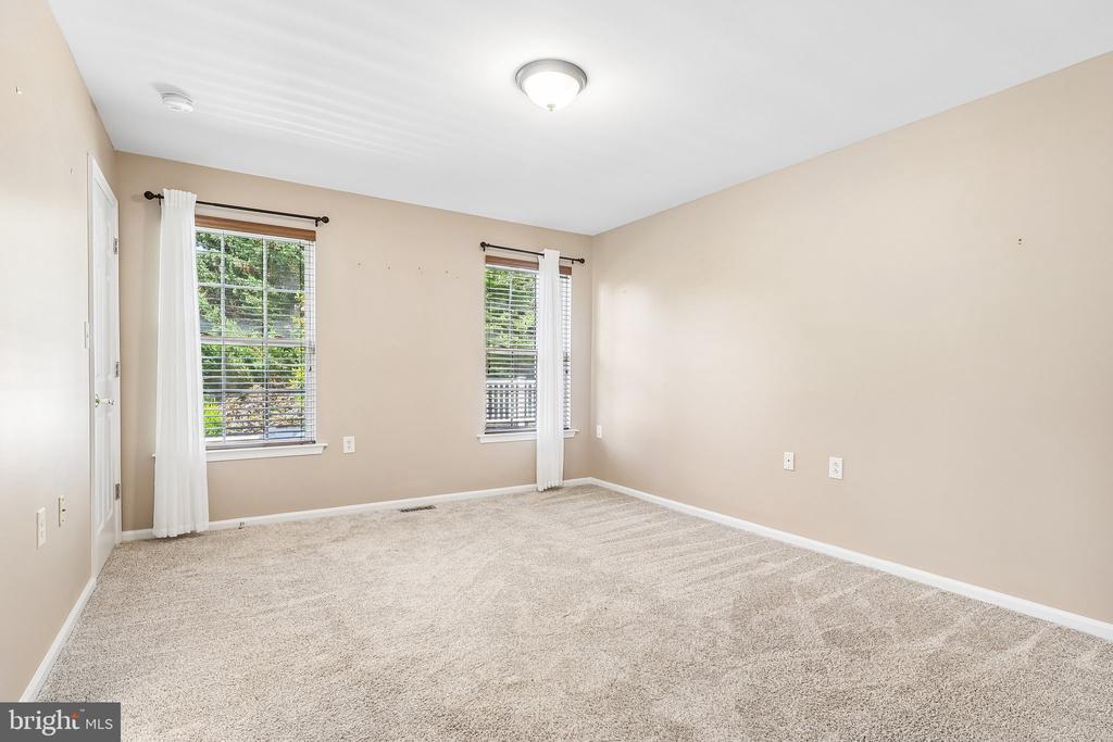 779 CHICKORY TRAIL
