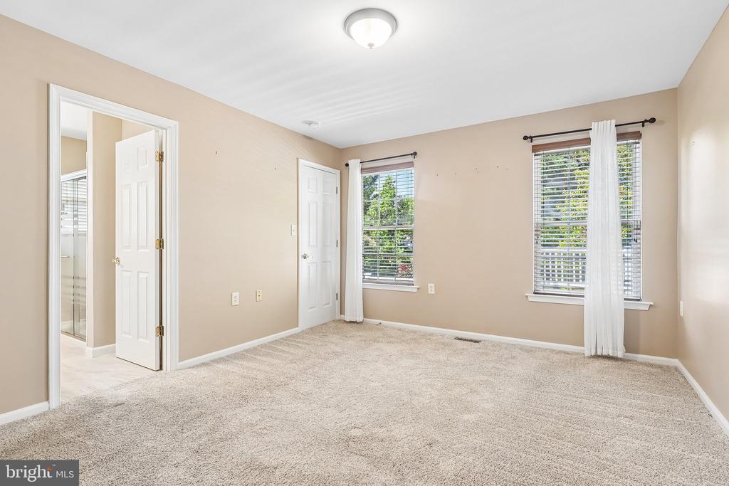 779 CHICKORY TRAIL