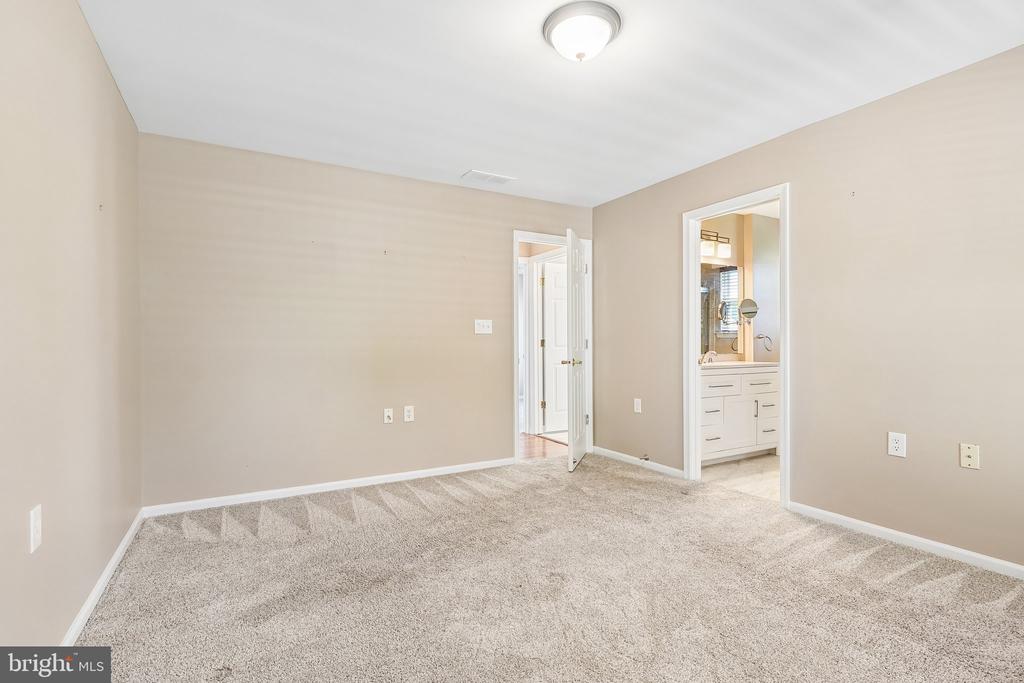 779 CHICKORY TRAIL
