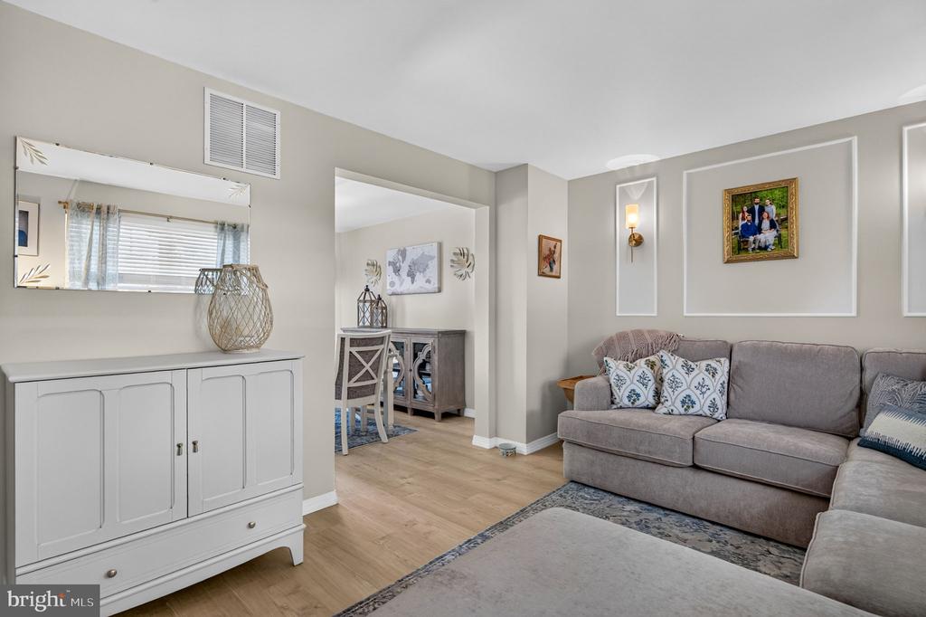 393 BRYN MAWR DRIVE