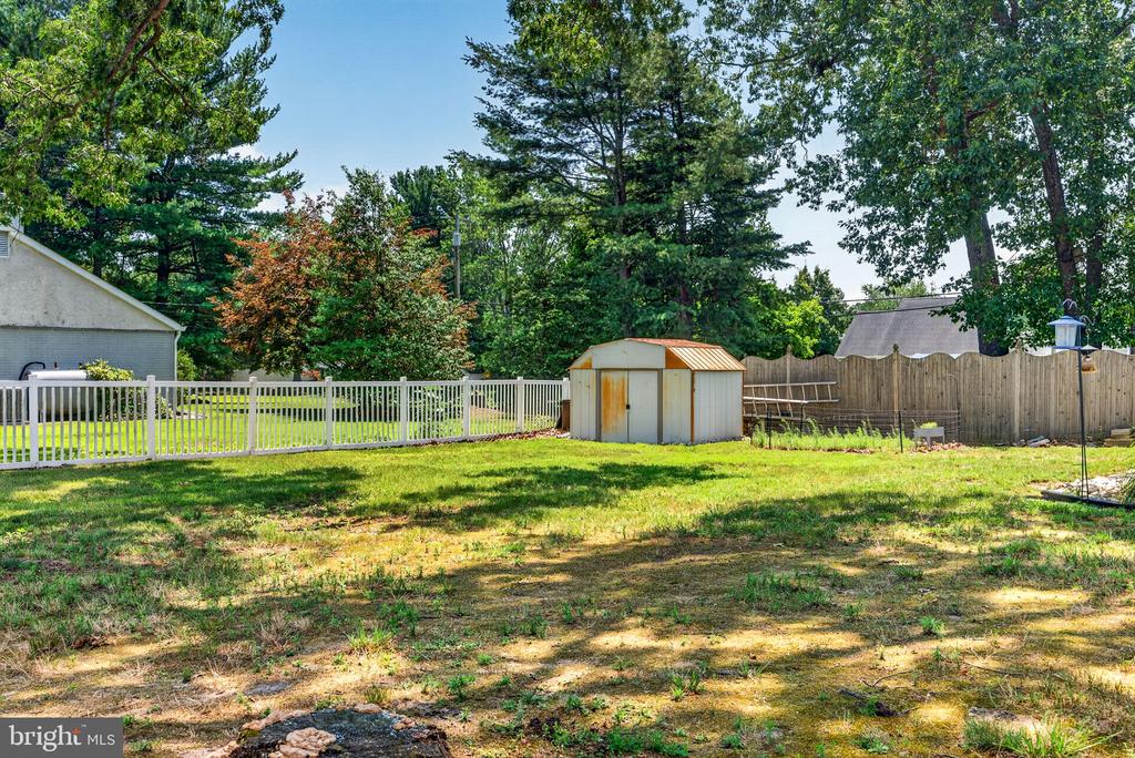 393 BRYN MAWR DRIVE