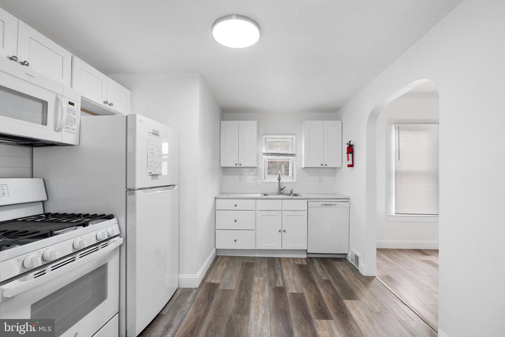 302 N MAIN STREET Unit: 3