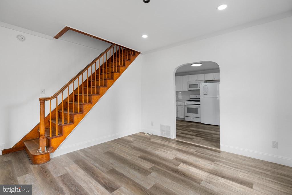 302 N MAIN STREET Unit: 3