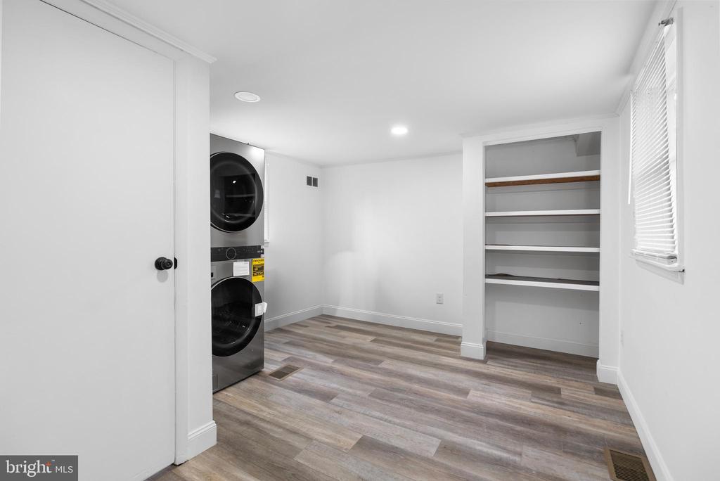 302 N MAIN STREET Unit: 3