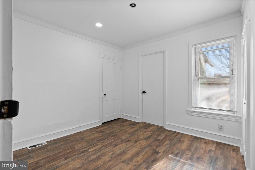 302 N MAIN STREET Unit: 3