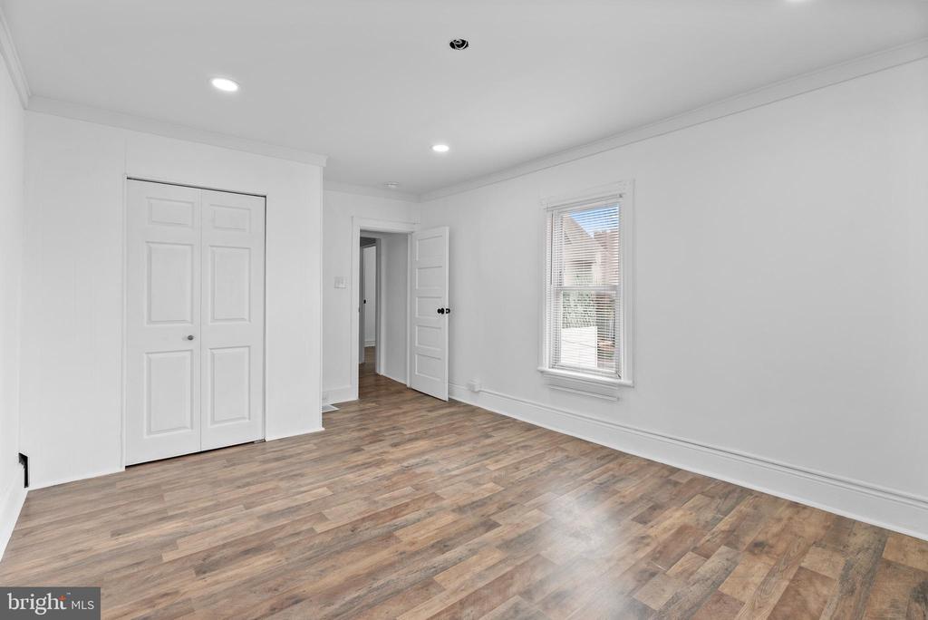 302 N MAIN STREET Unit: 3