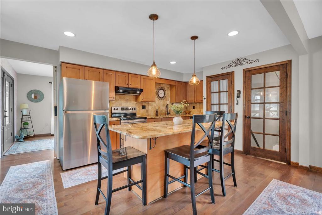76 E TOMLIN STATION ROAD