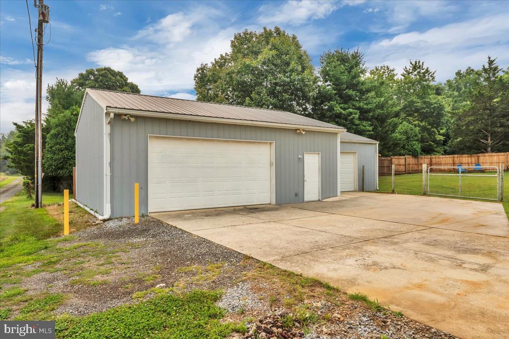 76 E TOMLIN STATION ROAD
