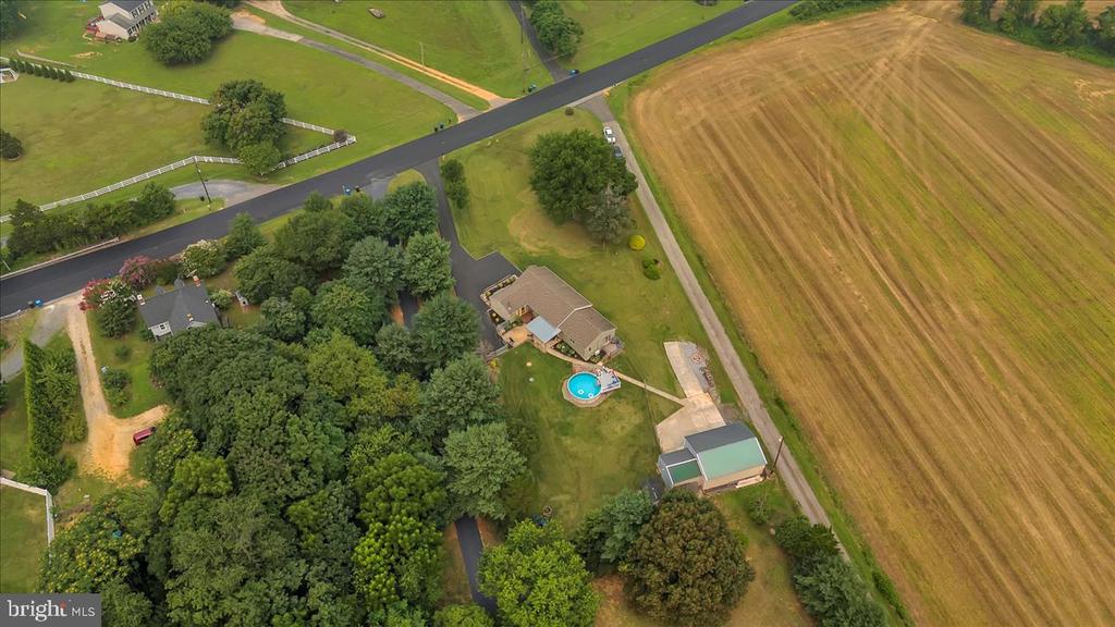 76 E TOMLIN STATION ROAD