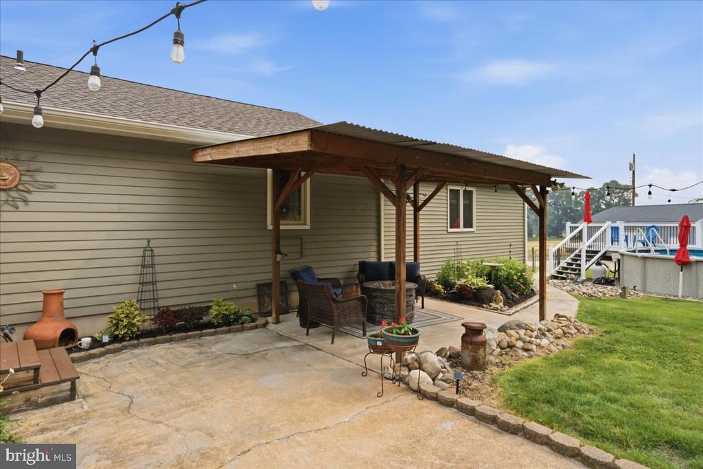 76 E TOMLIN STATION ROAD