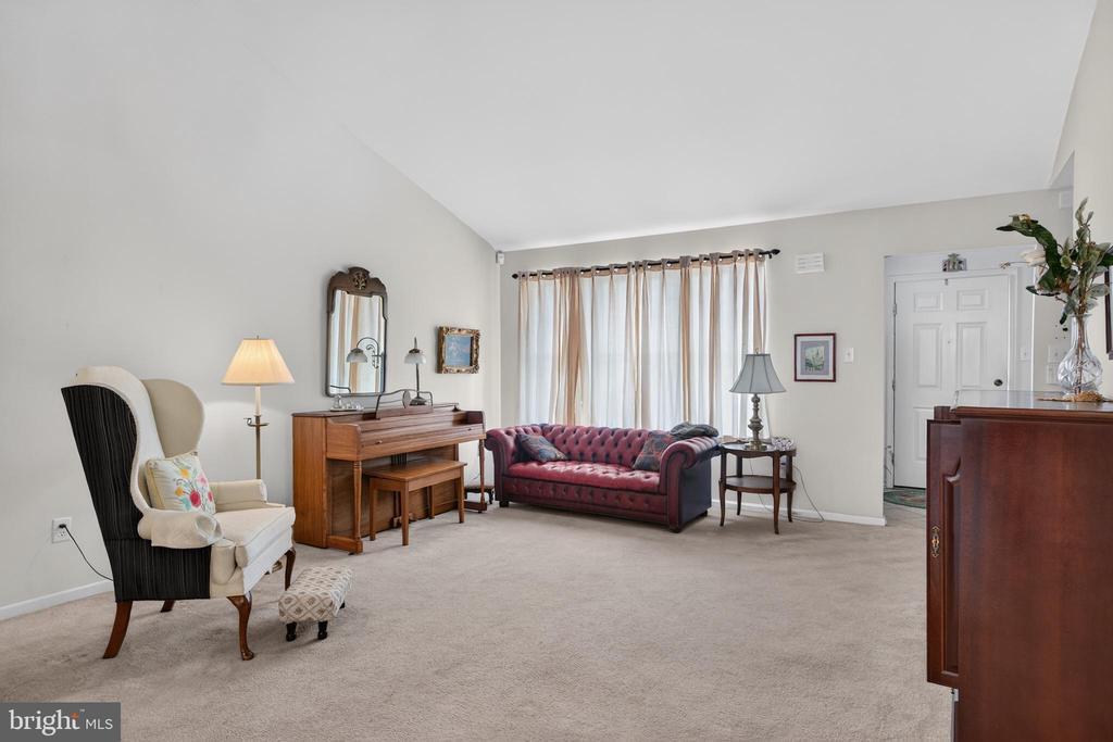 120 PARASOL PLACE