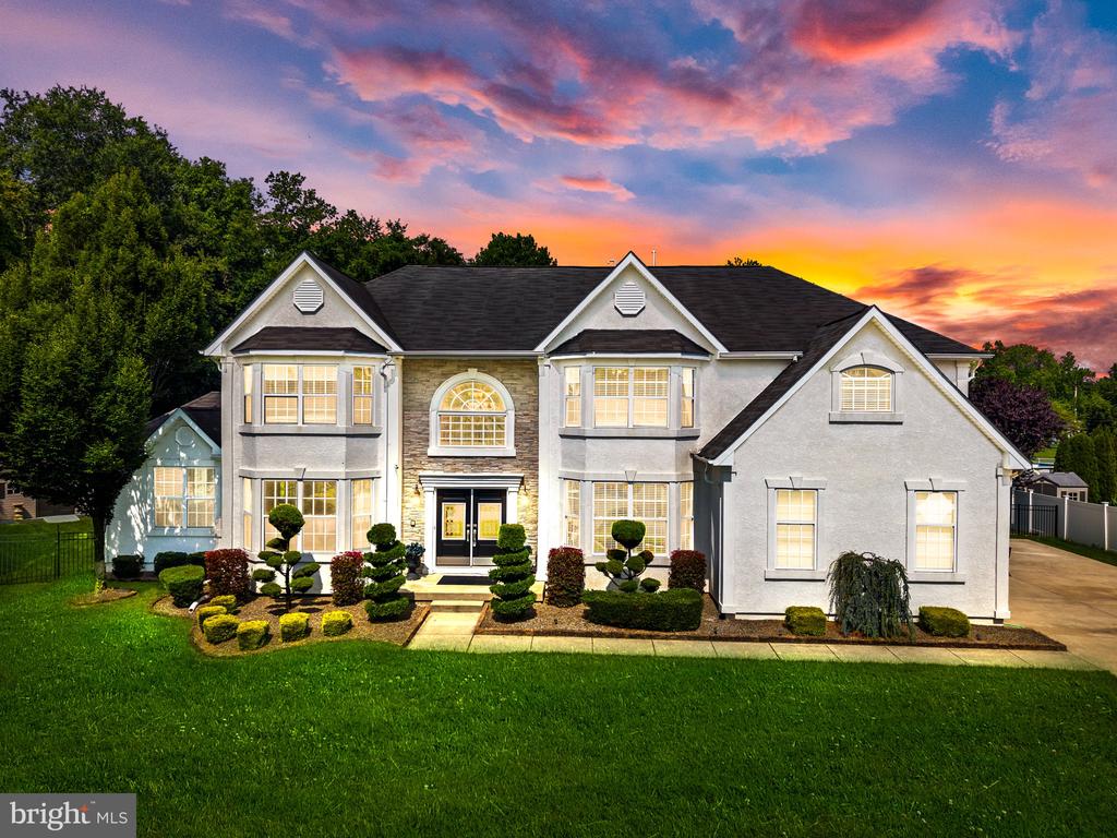 6 ALISON COURT