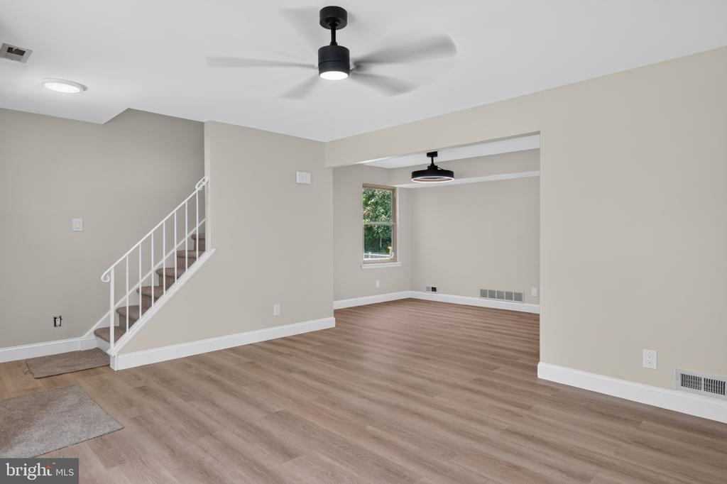 27 TALLOWOOD DRIVE