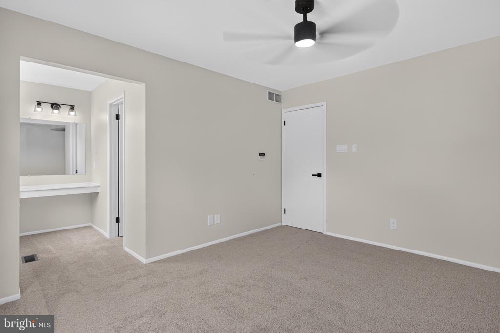 27 TALLOWOOD DRIVE