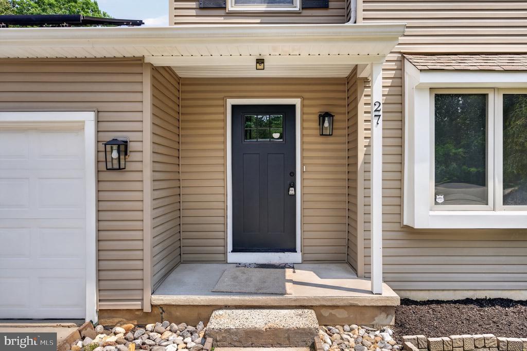 27 TALLOWOOD DRIVE