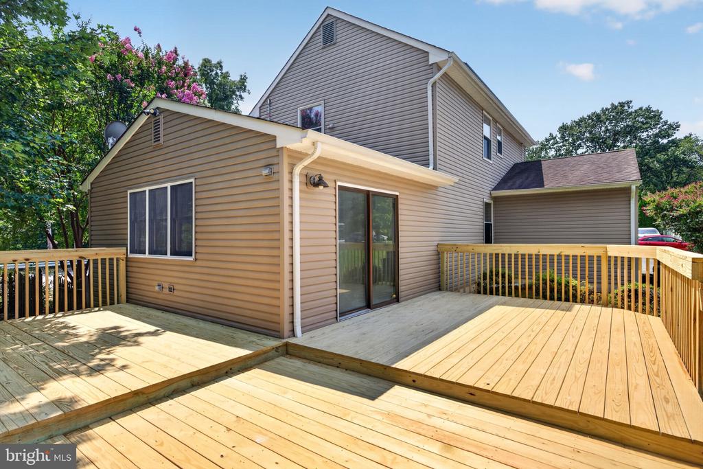 27 TALLOWOOD DRIVE