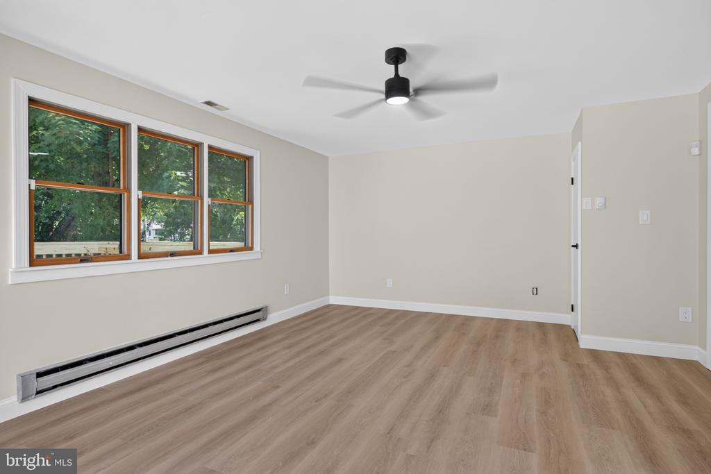 27 TALLOWOOD DRIVE