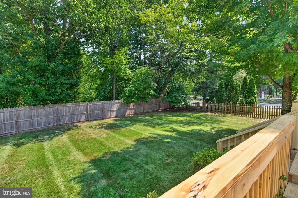 27 TALLOWOOD DRIVE