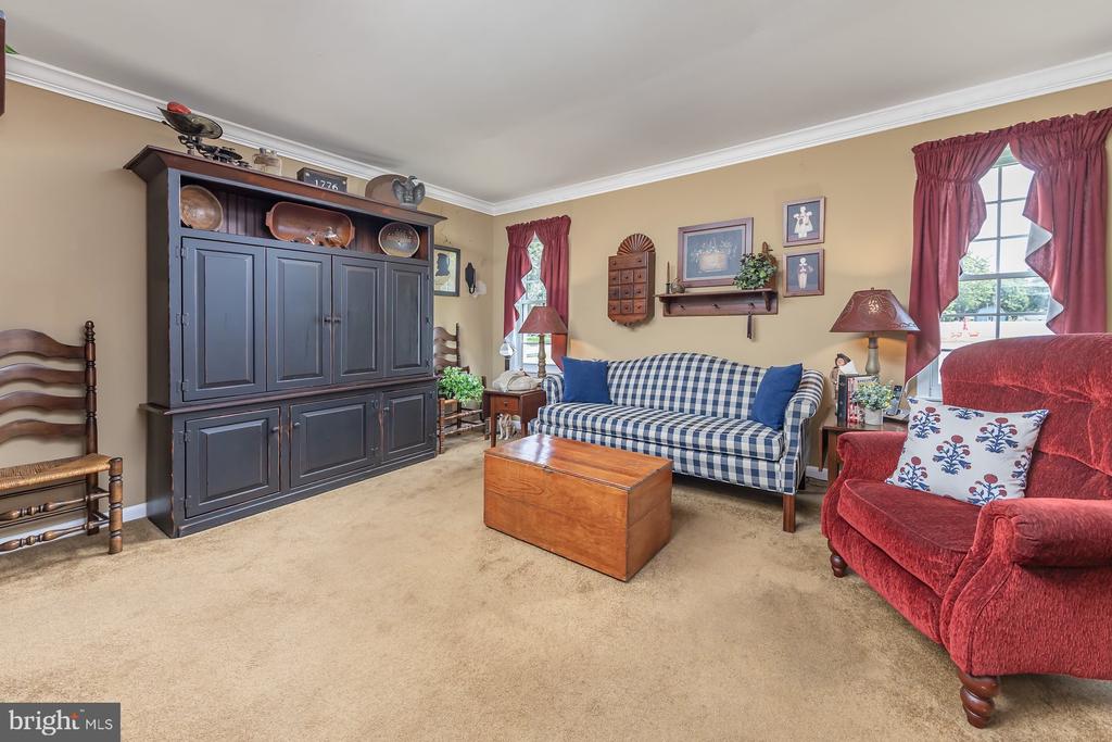110 RIDGEWAY LANE