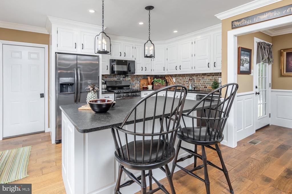 110 RIDGEWAY LANE