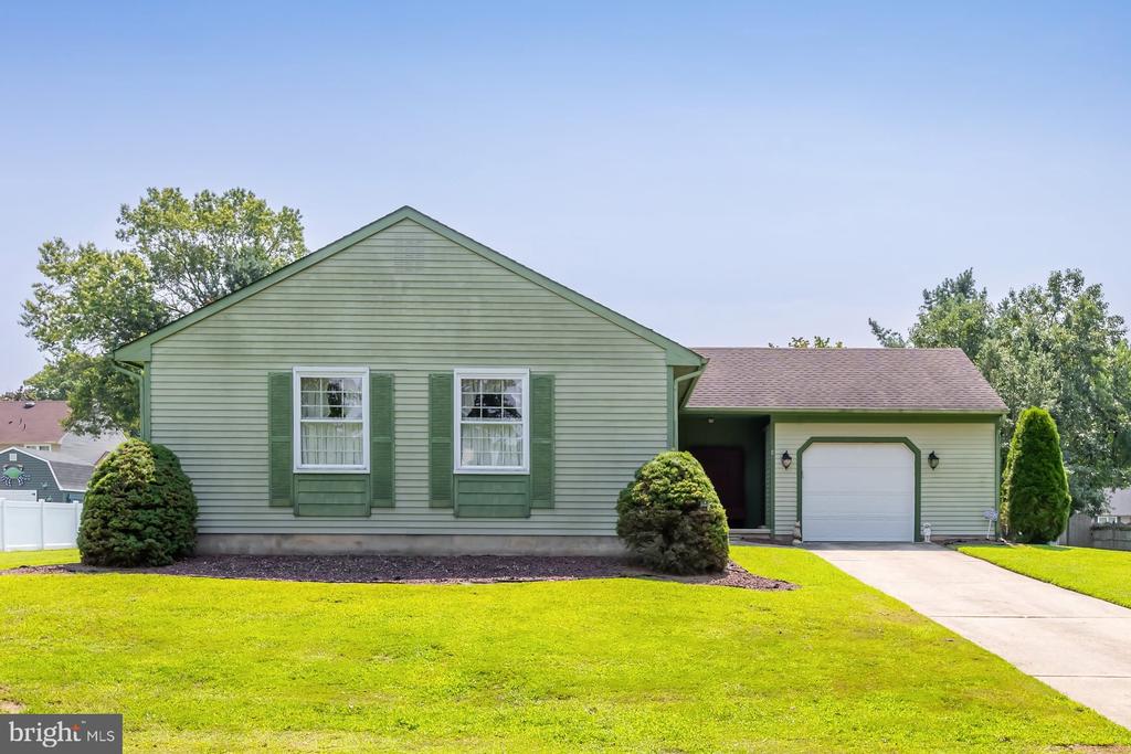 110 RIDGEWAY LANE