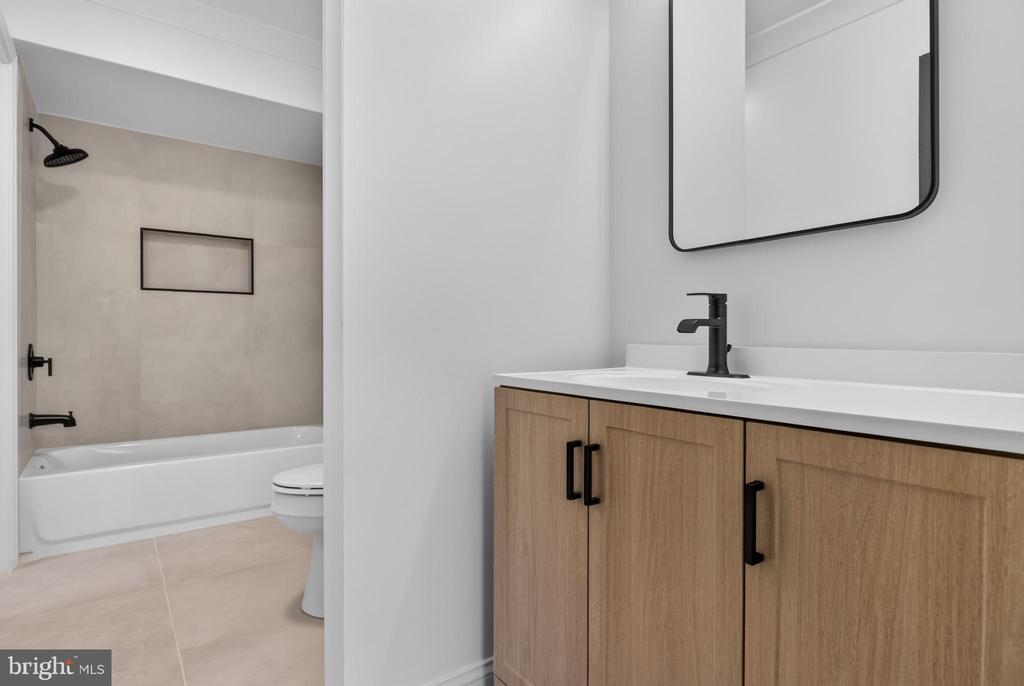 28 IPSWICH PLACE